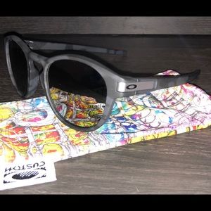 Oakley Latch (Custom)